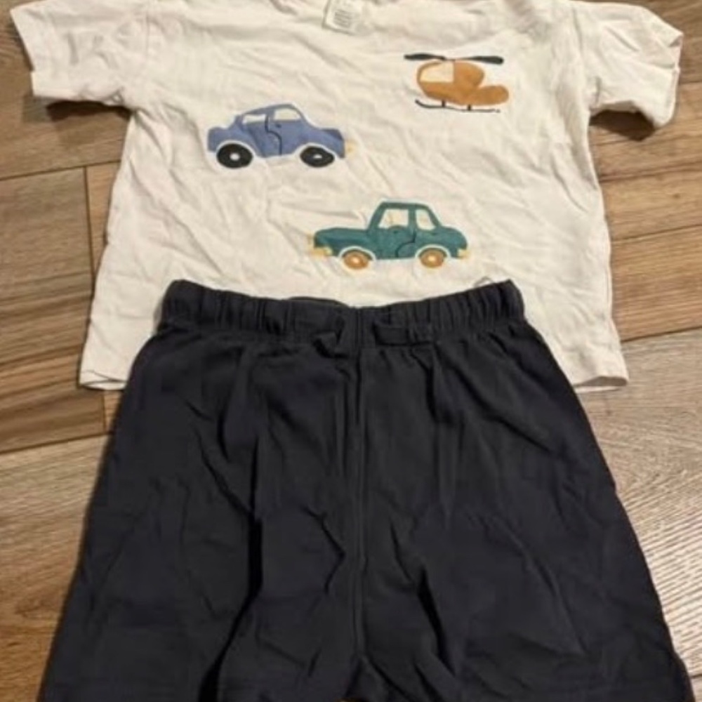 Two outfits from H&M - Picture 2 of 2